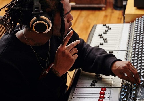 Best DJ Headphones – Enjoy High Quality Music